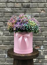 Цветочная композиция из Гипсофила и Розы в шляпной коробке в Ивойлово