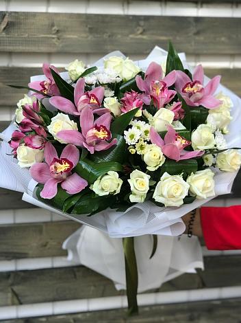Букет цветов из: Розы и Хризантемы в Ивойлово