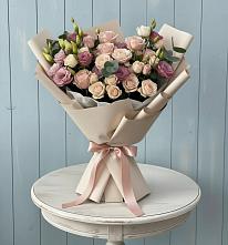 Букет цветов из:  Розы и Лизиантусы в Ивойлово