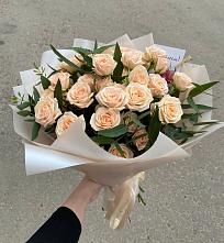 Букет Кремовые розы Латте в Ивойлово