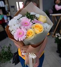 Букет цветов из:  Герберы, Розы и Хризантемы в Ивойлово