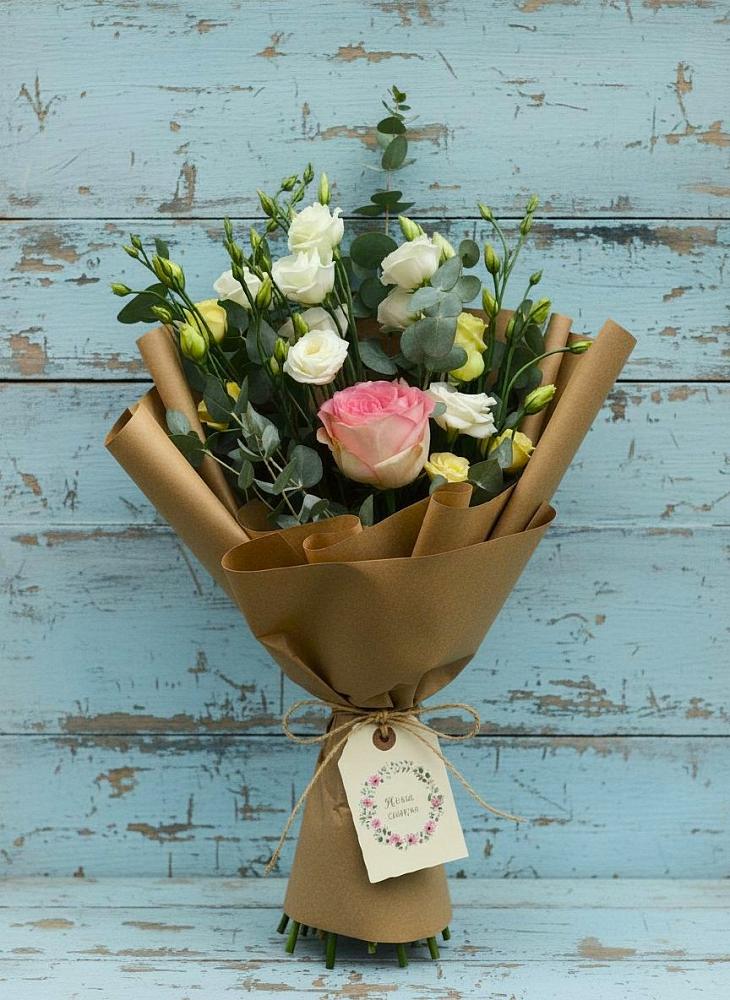 Букет цветов из: Розы и Лизиантусы в Ивойлово