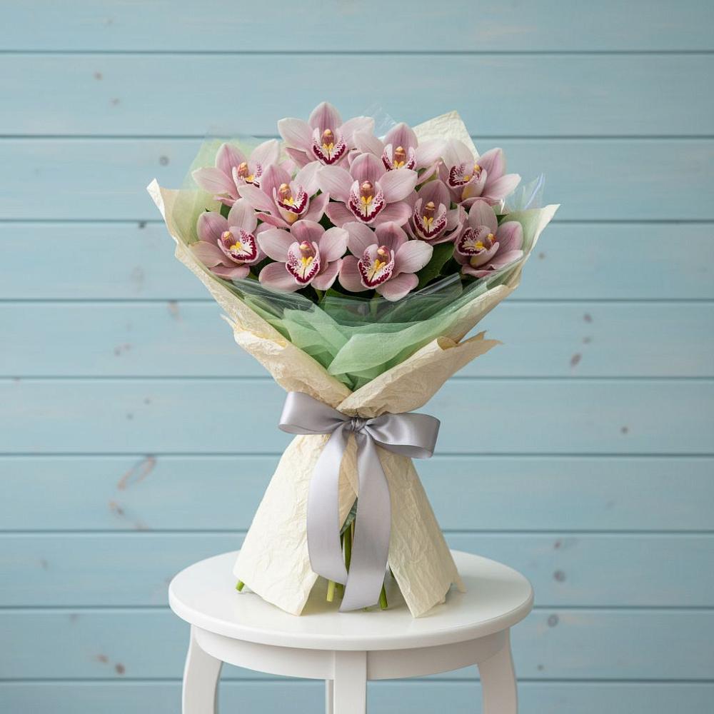 Букет цветов из: Орхидеи и Розы в Ивойлово