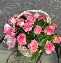 Цветочная композиция из Розы в корзине в Ивойлово