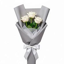 Букет 3 белые розы в Ивойлово