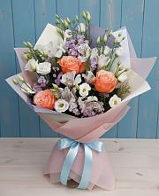 Букет цветов из:  Лизиантусы, Розы, Альстромерии и Гипсофила в Ивойлово