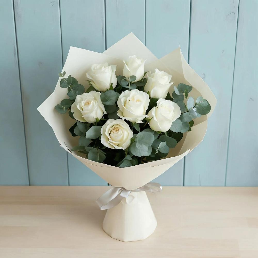 Букет Белые розы в Эвкалипте в Ивойлово