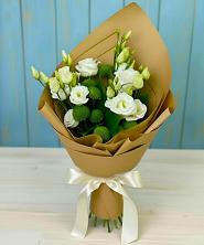 Букет цветов из:  Хризантемы и Лизиантусы в Ивойлово