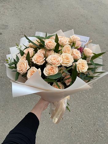 Букет Кремовые розы Латте в Ивойлово