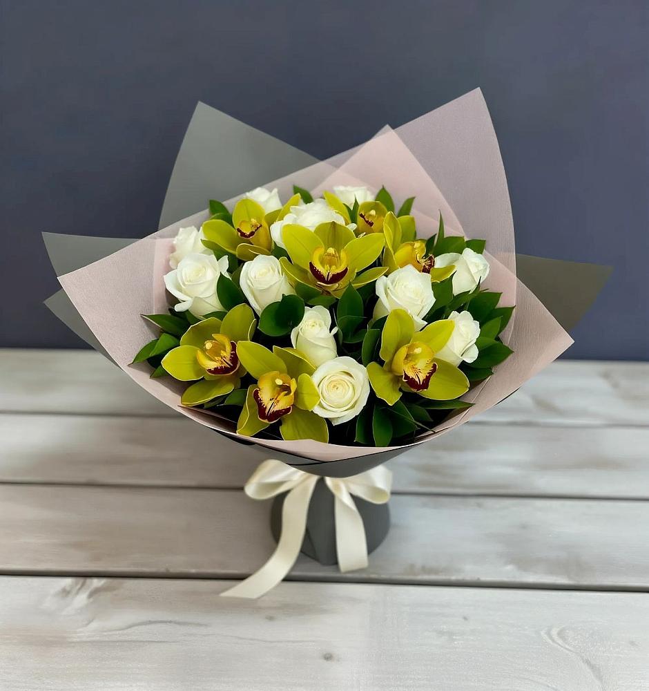 Букет цветов из: Орхидеи и Розы в Ивойлово